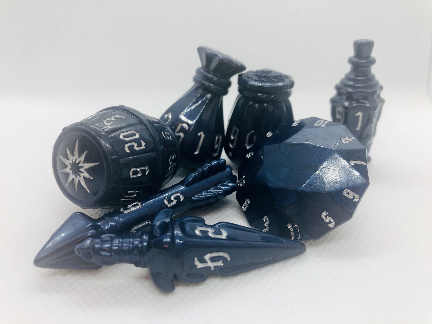 Poly Hero Dice the Rogue 7 dice Set | Arkham Games and Comics